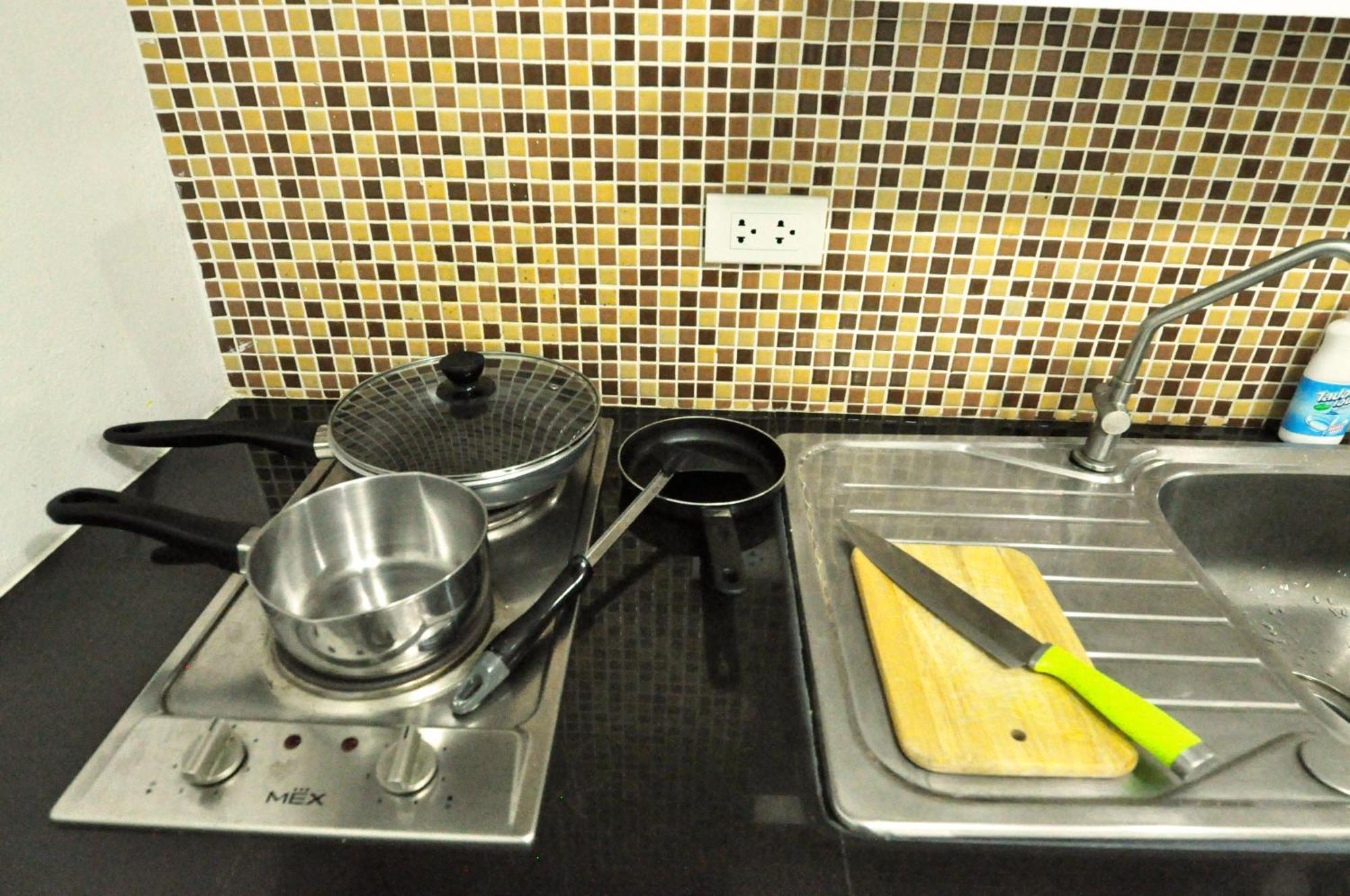 Baan Sabai Rama IV Apartment Bangkok Extérieur photo